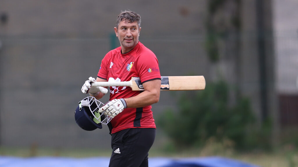 Graeme Lee departs after his innings